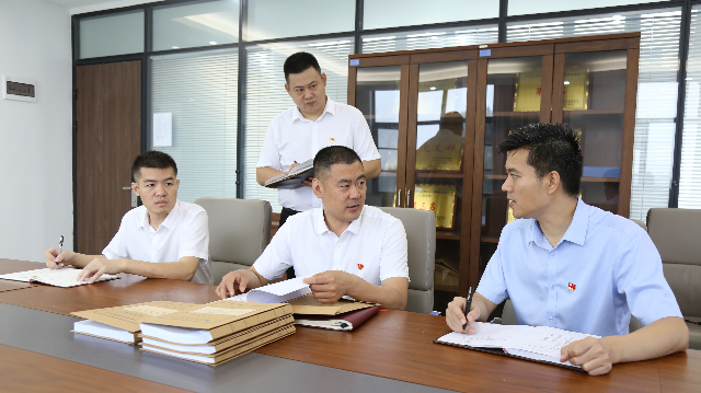 两个“历史决议”的制定背景、主要内容和重要意义
